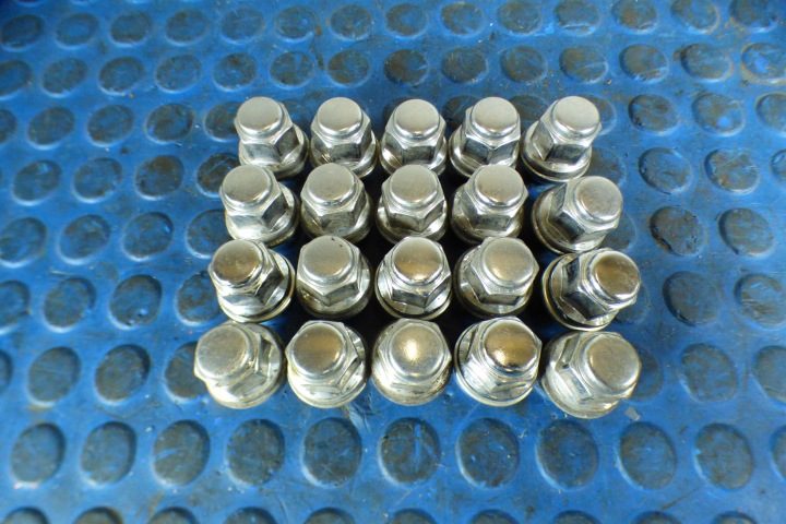 Гайки противоугонные PW456-00013 TOYOTA COROLLA XII E2, фото 1