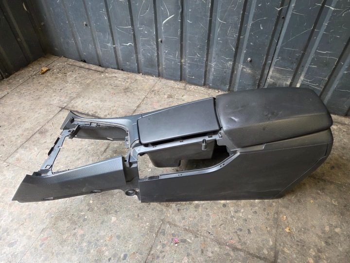 Подлокотник Volvo S60 I КОЖА 30672732 9177737, фото 6