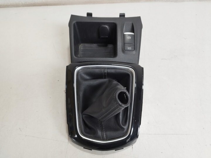 Чехол рамка переключения передач Nissan OE 96935HV50A, фото 1