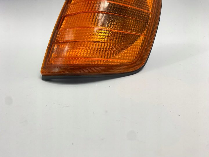 ПОВОРОТНИК ЛЕВЫЙ ПЕРЕДНИЙ MERCEDES W124 HELLA ОРАНЖЕВЫЙ, фото 4