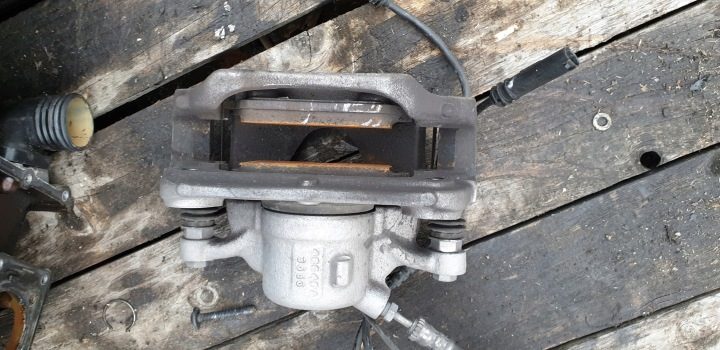 Суппорт тормозной скоба передняя BMW Mini F55 F56 F57, фото 2