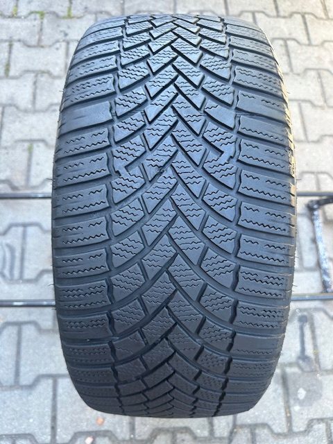 Шина зимняя Bridgestone Blizzak LM005 225/40R18 92 В сцепление на снегу (3PMSF), защита диска, усилитель (XL), фото 1