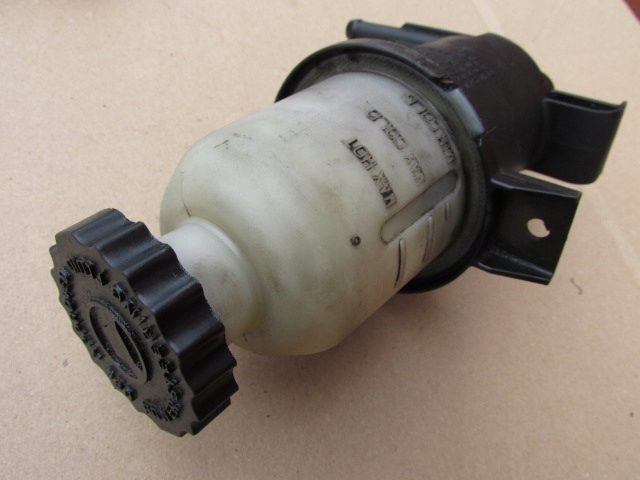 Cherokee Liberty KJ 2.8 CRD Бачок гидроусилителя 52088713AA, фото 3