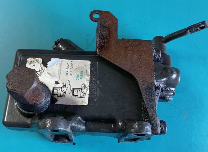 Mercedes MB Atego Axor OM904 OM906 насос подъема кабины WEBER Hydraulik, фото 1