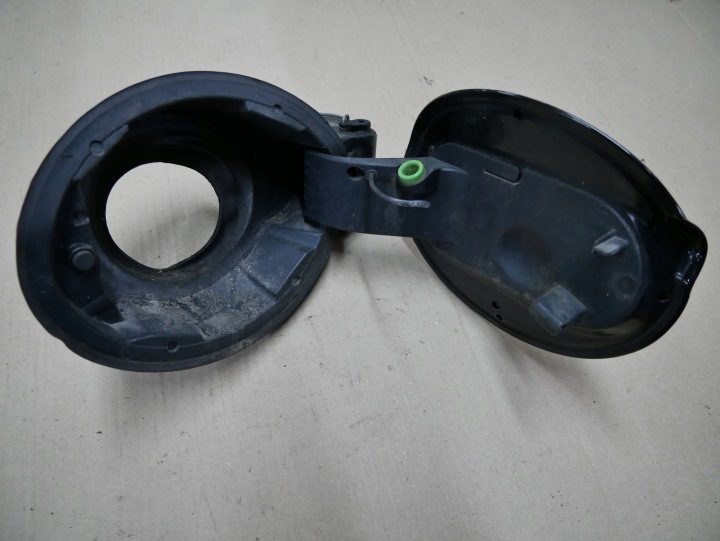 Лючок Механизм Горловины бензобака для BMW 1 E81 E87 51177069449, фото 3