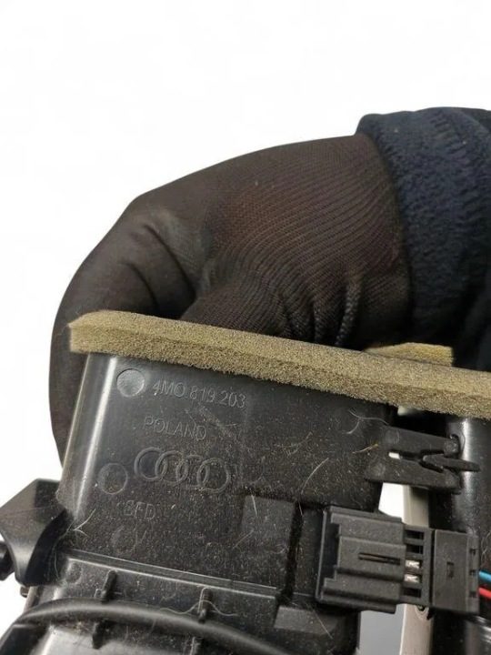 Задняя решетка вентиляционная AUDI Q7 (4M) 4M0819203 3.0L дизель 320 кВт 2018, фото 2