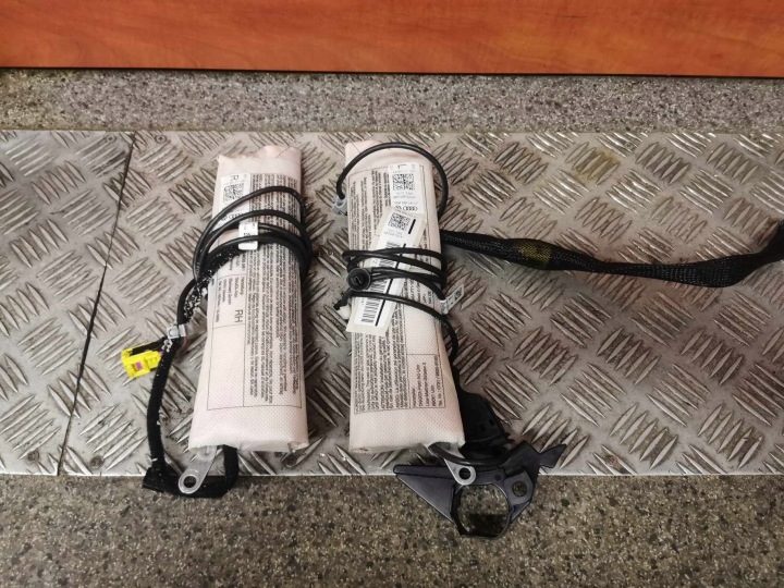 ПОДУШКА БЕЗОПАСНОСТИ СИДЕНЬЯ ПРАВАЯ VW TIGUAN 5N0 OE 5N0880242A/F, фото 1