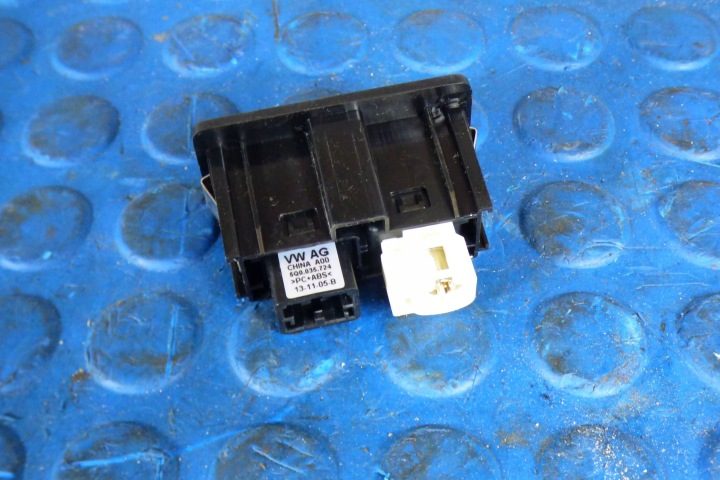Volkswagen Golf VII гнездо порт AUX USB 5G0035222C, фото 2