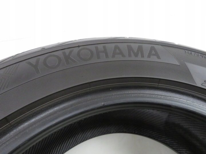 Шина летняя Yokohama ADVAN Fleva V701 205/55R15 88 В защита диска, фото 5