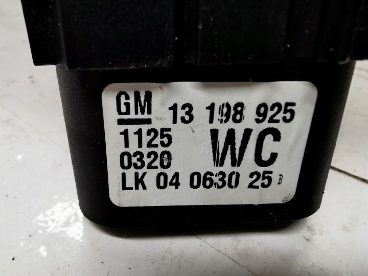 ПЕРЕКЛЮЧАТЕЛЬ СВЕТА OPEL ASTRA H 13198925 WC ALL/W/D/6, фото 2
