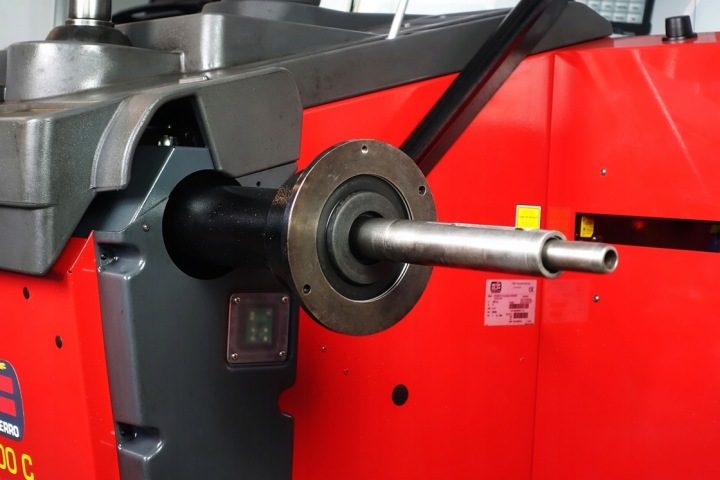 Профессиональный wyważarka легковой для колес Mondolfo Ferro MT 4000 C, фото 8