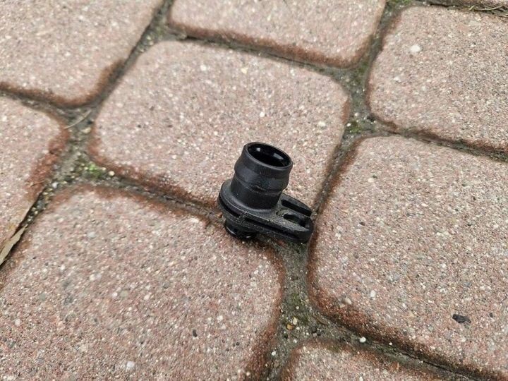 Патрубок насоса вакуумный тормозного Volkswagen Golf 7 VII GTI, фото 1