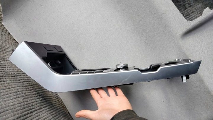 ПАНЕЛЬ СРЕДНЯЯ ТОННЕЛЬ SSANGYONG KORANDO IV 77963-37000 22 г. ЕВРОПА, фото 7