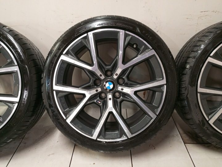 BMW 1 F40 2 F44 M-пакет колеса диски литые диски шины лето 225/40R18 отличное состояние, фото 3