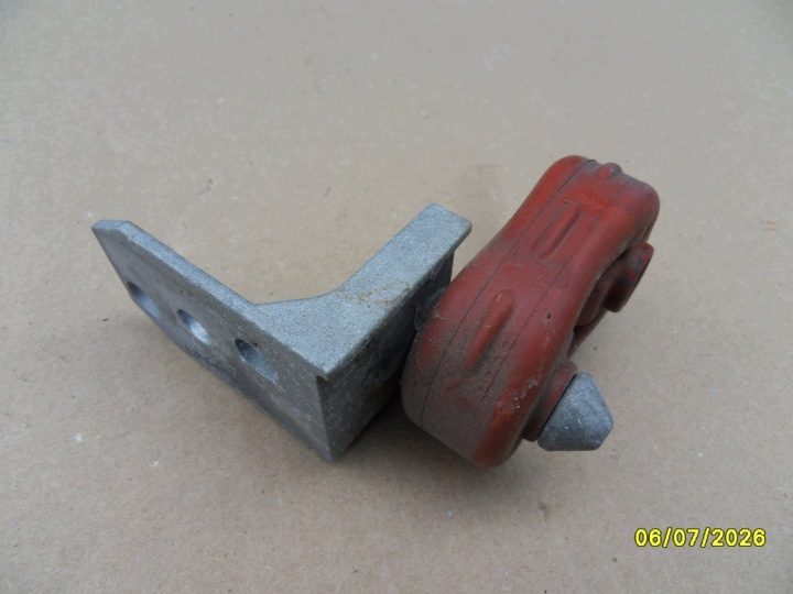 КРОНШТЕЙН ГЛУШИТЕЛЯ VOLKSWAGEN OE 5Q0253144R, фото 4