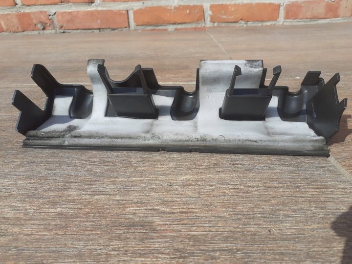 Jeep WK защита крышка форсунок правая 3.0 CRD 53013786AA, фото 7