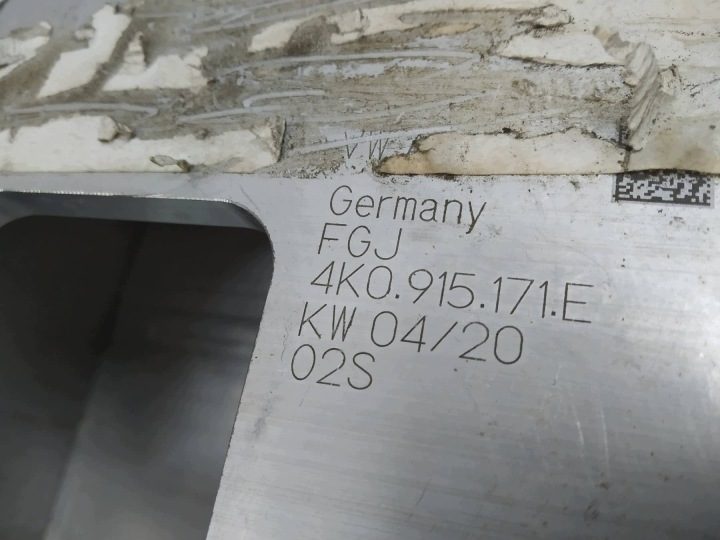 Кожух аккумулятора 4K0915171E Audi A7 II (2018-2025) C8, фото 4