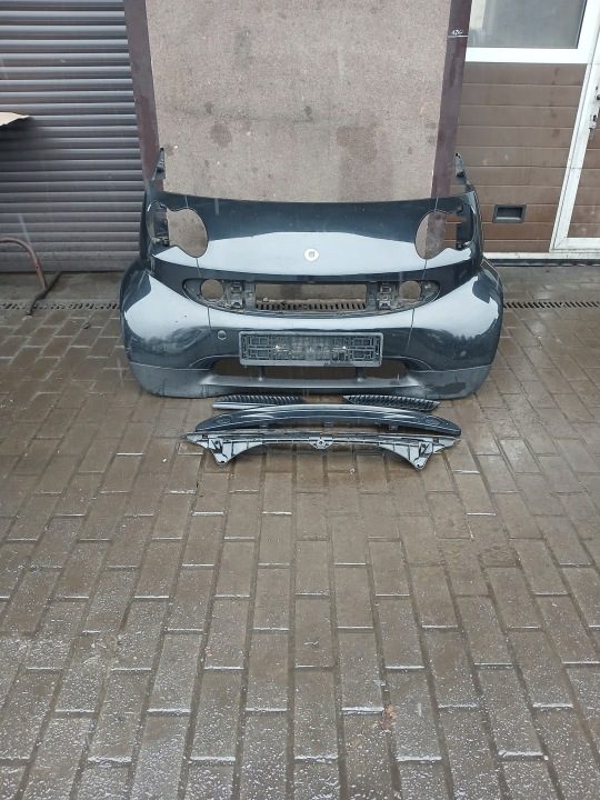 Бампер передний в сборе в хорошем состоянии Smart Fortwo 1 рестайлинг цвет черный EB1 EA4, фото 1