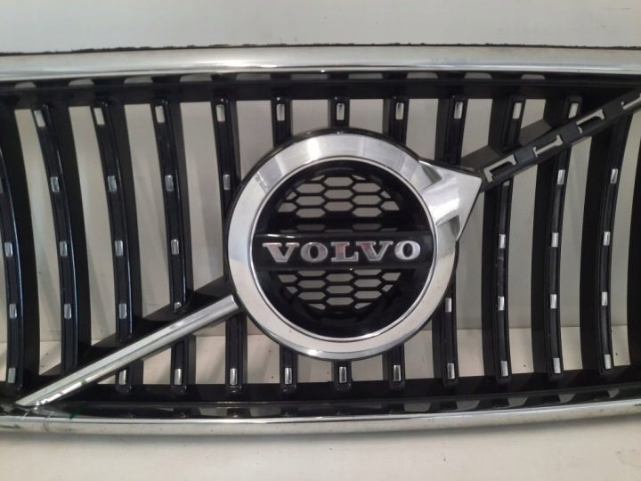 Решетка радиатора VOLVO S90 V90 II 2016-20 с chromem без kam. 31425407, фото 4