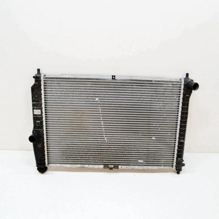 Радиатор охлаждения Chevrolet Aveo хэтчбек (T250, T255) 96816483 13922518 1.2L, фото 1