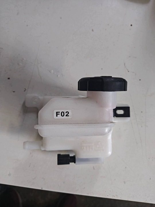 Hyundai IONIQ 6 Бачок тормозной жидкости 58511-kl000, фото 4