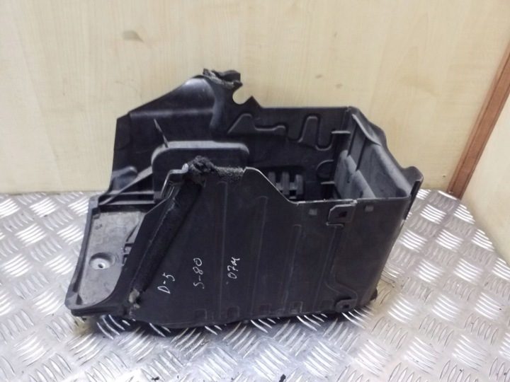 Крышка аккумулятора Volvo S80 II 2.4D D5 185 л.с., фото 1
