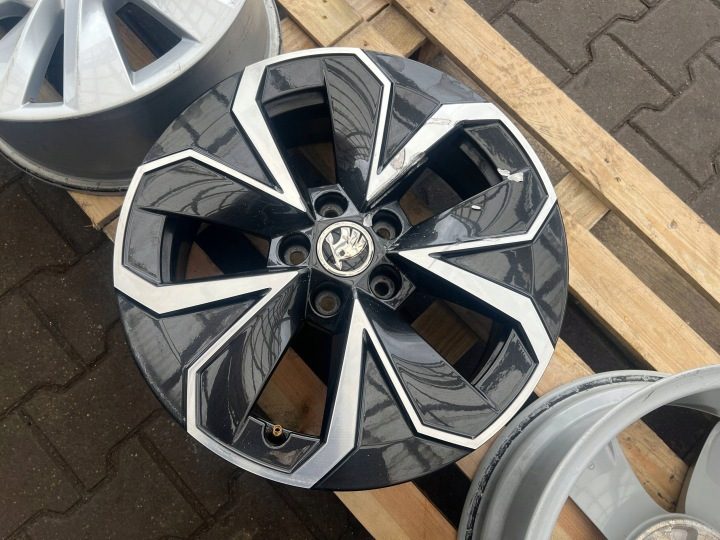 Литой диск Skoda OE Kamiq См. фото x 16" 3X3, фото 1