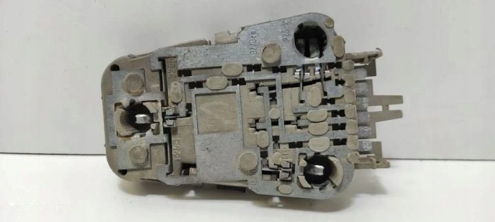 Контакты заднего фонаря AUDI 100 Avant (43, C2) 443945222A 2.0L дизель 1986, фото 1