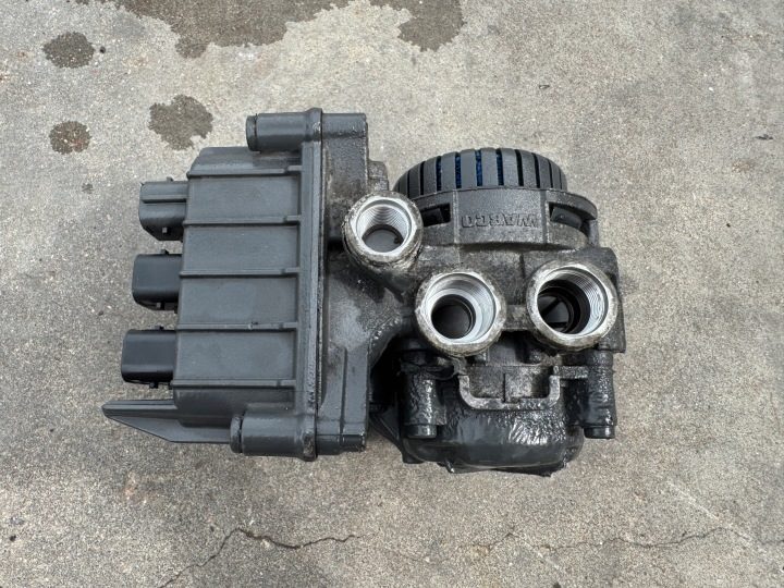 Клапан Модулятор EBS Mercedes Actros MP 4 Arocs Antos Atego A0004297524, фото 1