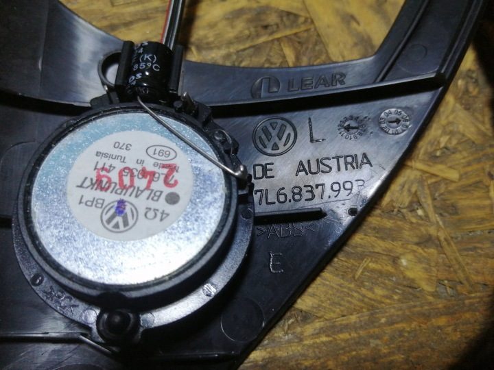 VW TOUAREG 7L ЗАГЛУШКА ТРЕУГОЛЬНИК ДИНАМИК 7L6837993, фото 3