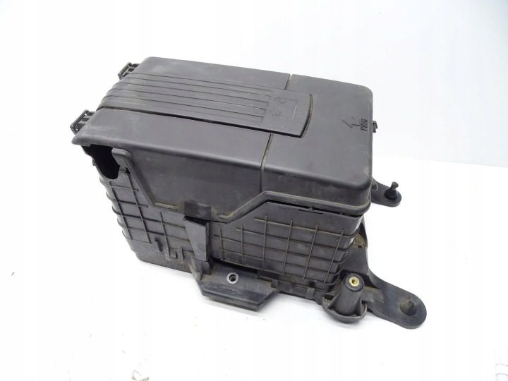Основание кожух аккумулятора 1K0915325B VW Tiguan 5N Passat B7 Scirocco, фото 1