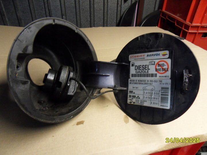 Лючок горловины бензобака Seat Altea XL LW5U 5P5809905, фото 2