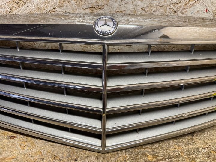 Решетка радиатора капота Mercedes E Класс W211 РЕСТАЙЛИНГ 06-09r OEM, фото 3
