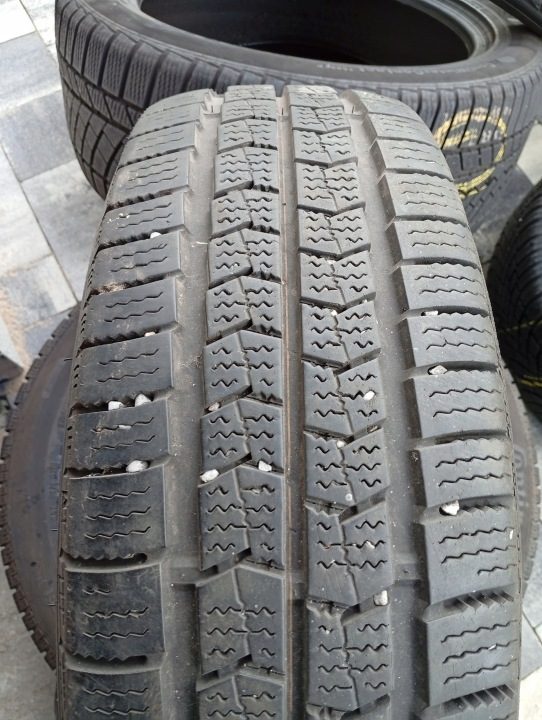 Шина зимняя Nexen Winguard WT1 205/70R15 106 R сцепление на снегу (3PMSF), фото 1