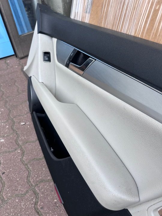 MERCEDES C КЛАСС W204 ОБШИВКА ДВЕРИ ПЕРЕДНЯЯ PODŚWIET LED SIWA КОЖА, фото 7
