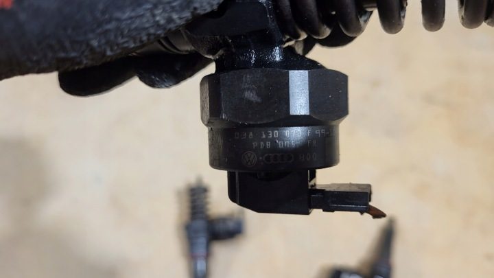 Форсунка Bosch Дизель 1.9 TDI 038130073AR, фото 10