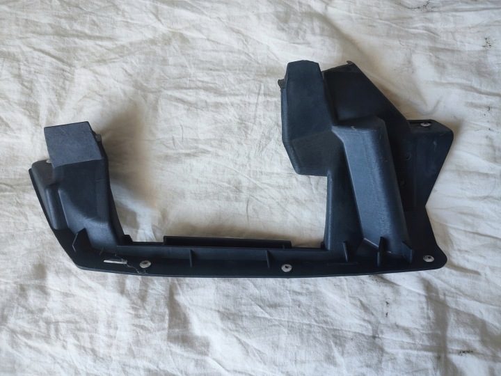 Левый кронштейн выхлопной трубы A1768850045 W176 A-класс Mercedes, фото 2