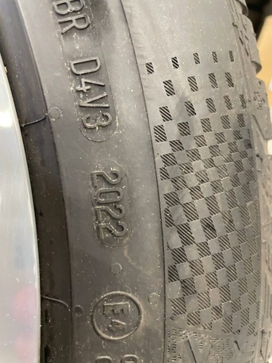 Комплект колес Zimowych Porsche Taycan 19'' 9J1073604BB, фото 9