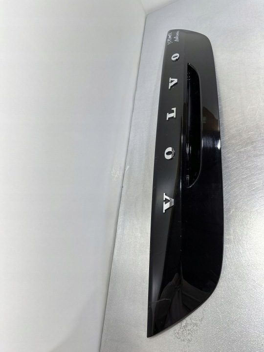 2015 Volvo V40 Cross Country Молдинг подсветки номера 01042057014, фото 7