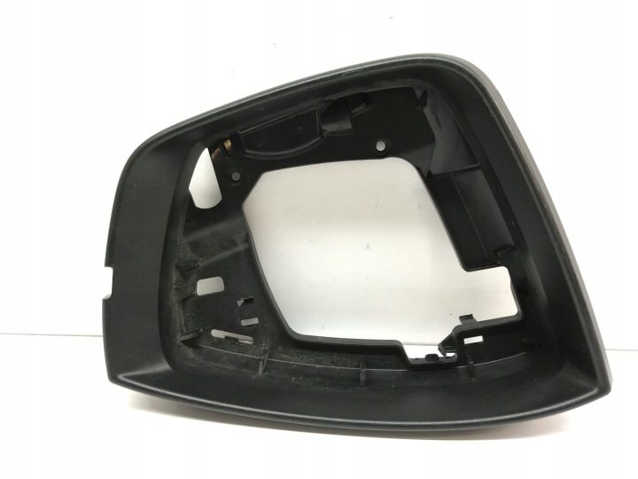 РАМКА ЗЕРКАЛА ПРАВОГО SKODA KAROQ, KODIAQ, VOLKSWAGEN TAOS 565857532A, фото 1
