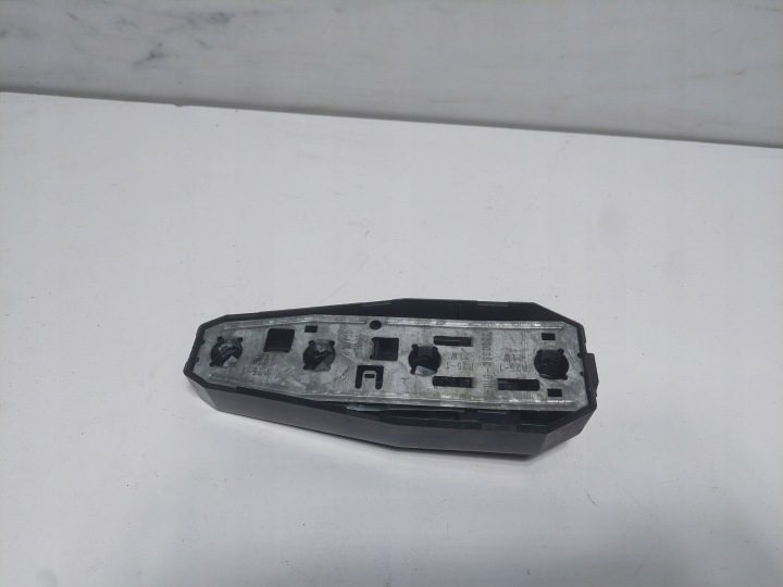 Контакты заднего фонаря VW GOLF II (19E, 1G1) 867945257A 1.3L бензин 55 кВт 1983, фото 2