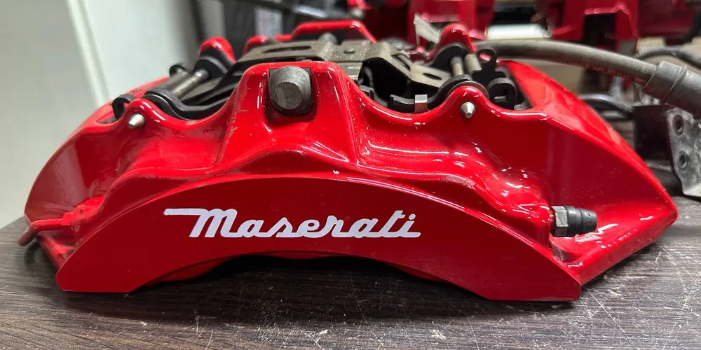 Тормозной суппорт Maserati — фото со склада перед отправкой